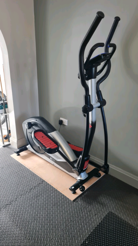reebok astroride cross trainer